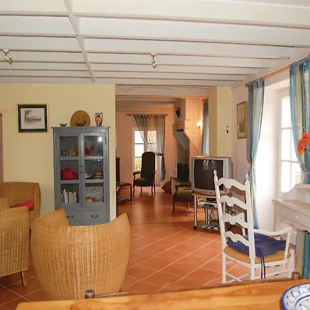Five-bedroom Holiday In Сasa de vacaciones *